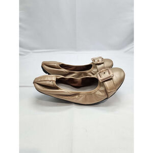 Bella Vita Gold Leather Buckle Ballet Flats Women's 8.5W Comfort Shoes Used